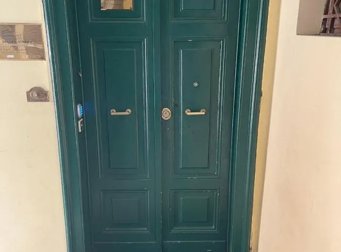 Hotel 3rd Floor 69 Manin Street 3*